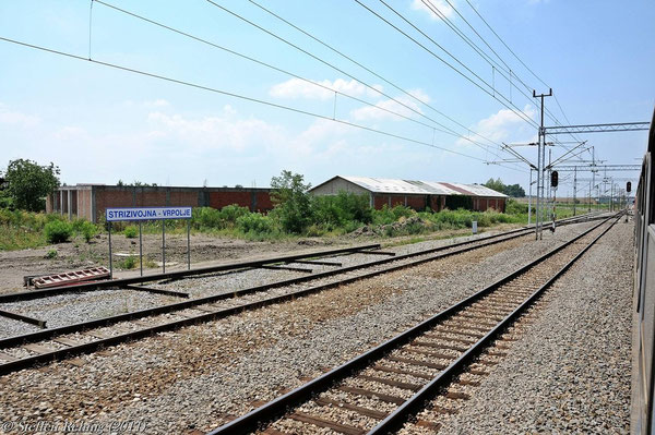 Durch den Bahnhof Strizivojna-Vrpolje verläuft die Bahnstrecke von Beli Manastir über Osijek nach Slavonski Šamac ....