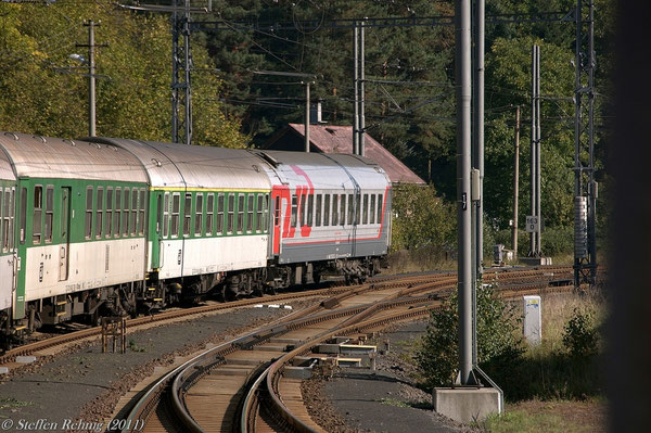 RZD Schlafwagen 522070-80243-7 (017 04568) Moskva - Cheb am R 606 "OHRE" (2. September 2011)