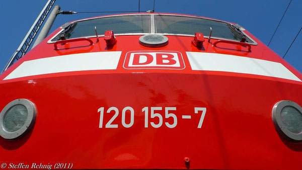 120 155-7 mit Neulackierung und frischer Revision in Nürnberg (20. Mai 2011)