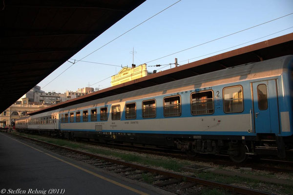 MZ Bcm 51 65 50-80 000-2 im B 335 "HELLAS EXPRESS" in Beograd (19. Juli 2011)