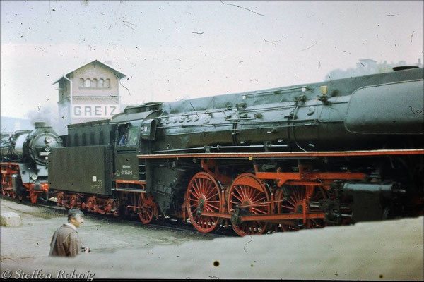 01 1531-1 auf dem "Kohlenbunkergleis" im Bw Greiz (1990)