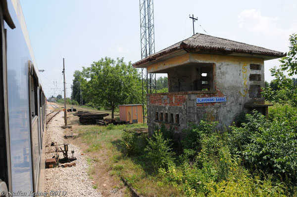 Einfahrt in Slavonski Šamac