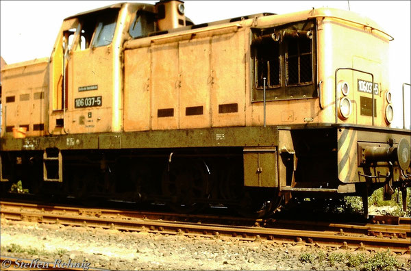 106 037-5 vom Bw Pankow in Liebenwalde bei Oranienburg (1987)