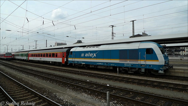 Zuglok bis Plzen ist 223 068 (14. April 2012)