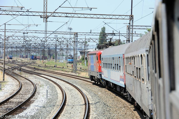 Einfahrt in den Bahnhof Vinkovci