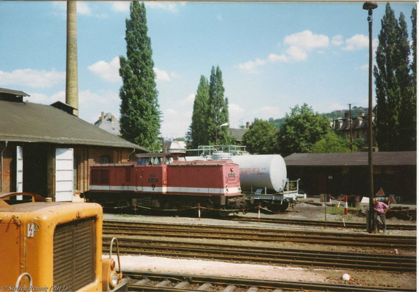 112 435-3 an der Tankstelle der Lokeinsatzstelle Greiz (September 1992)