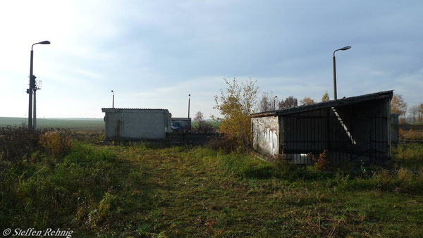 Unterführungen zum ehemaligen Busbahnhof, unbeschreiblich was hier früher los war als die Arbeiterzüge aus Gera und Altenburg angekommen sind. 2 Loks mit 2 Fünfteiligen Doppelstockgliederzügen vollbesetzt mit Wismutlern habe ich selber noch in Erinnerung.