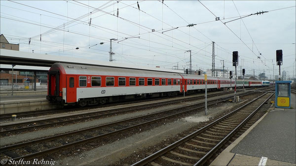 Bereitstellung des ALX 353 als geschobenene Rangierfahrt von der Abstellgruppe nach Gleis 9 in Nürnberg Hbf (14. April 2012)