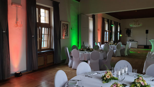 Burg Restaurant Nideggen Rittersaal - Hochzeit mit Paket "Ambientebeleuchtung"