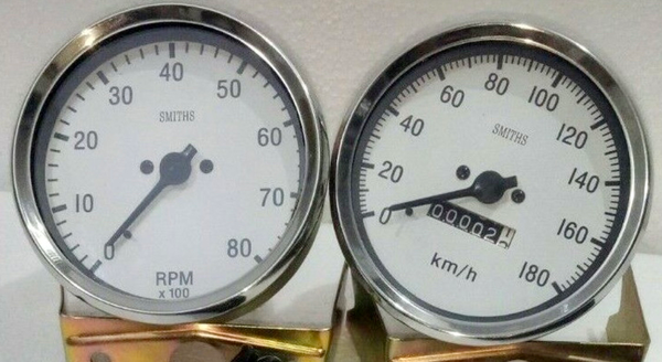  Smiths speedometer and rev counter for the Spartan