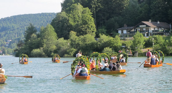 Kirchtagsüberfahrt in Fischhausen im am ersten August-Sonntag (Foto KK)