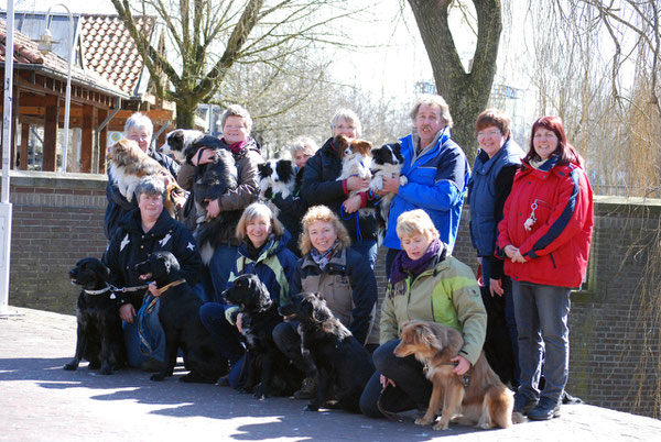 sitzend von links: Irma, Anke, Kalle