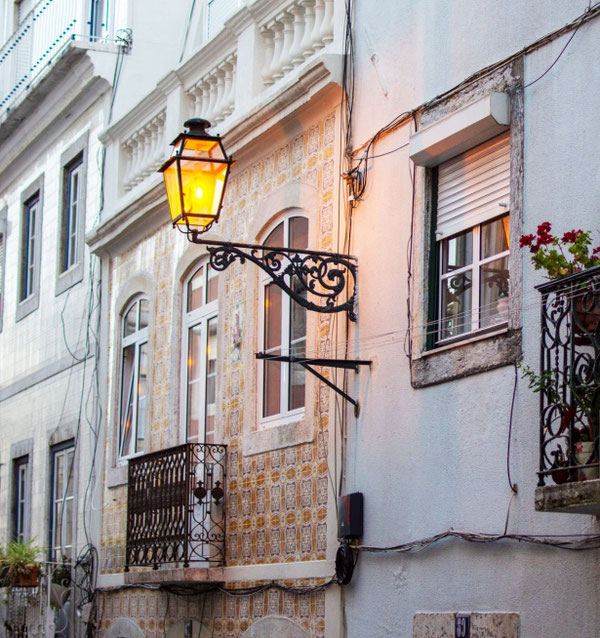 Lisbon Jewish Quarter. Windows. LisbonJewishTours by Patricia