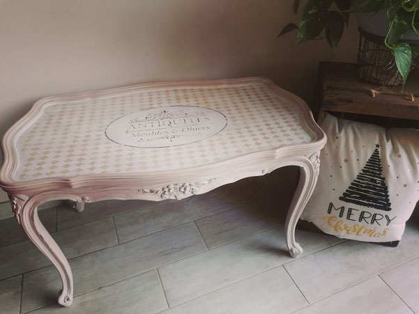 relooking de meubles le mans sarthe table basse antiquité beige pochoirs