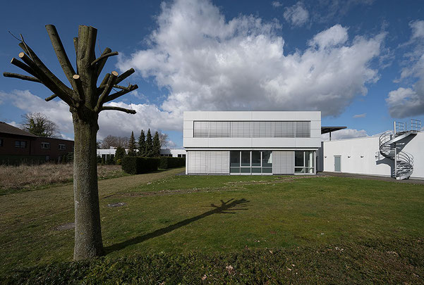 Vergleich Z7, NIKON AF-S 14-24 mm 1:2,8 G ED vs. Z 14-30 mm 1:4 S. Verzeichnung bei 14mm. Foto: bonnescape.de