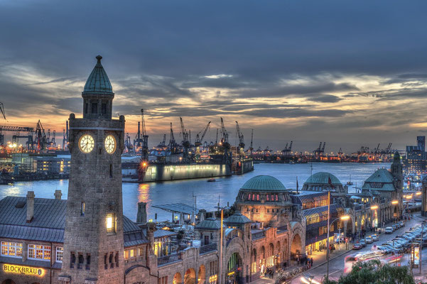 Hamburg ©Pixabay - Bernd Petrikat