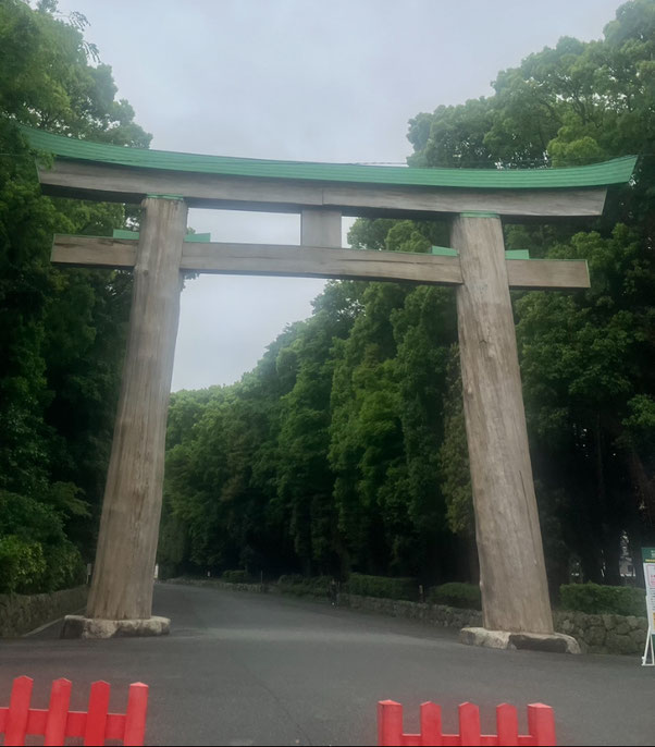 木造大鳥居