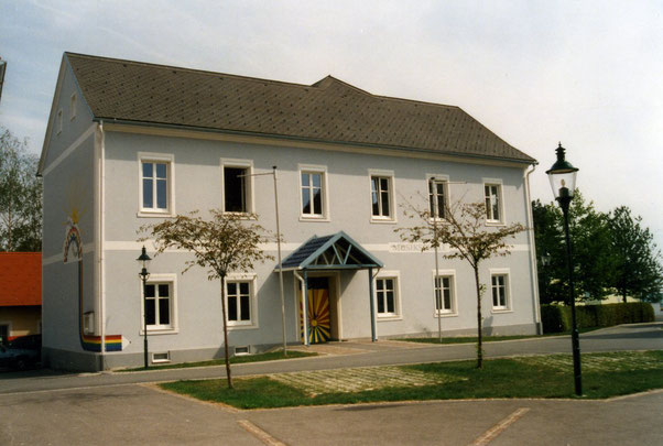 Schulhaus um 2009