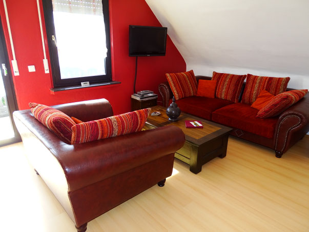 Gemütliches Wohnzimmer der Ferienwohnung in Mechernich