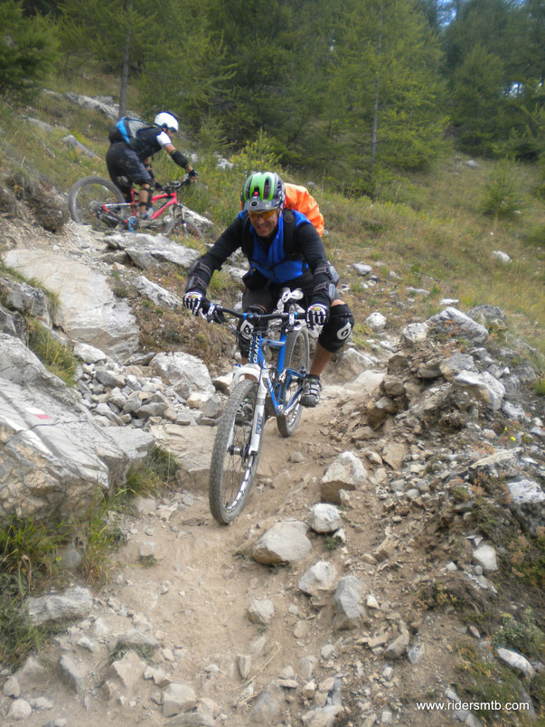 chiudiamo l'anello al camping di Saretto....e ci dirigiamo verso Acceglio su variante