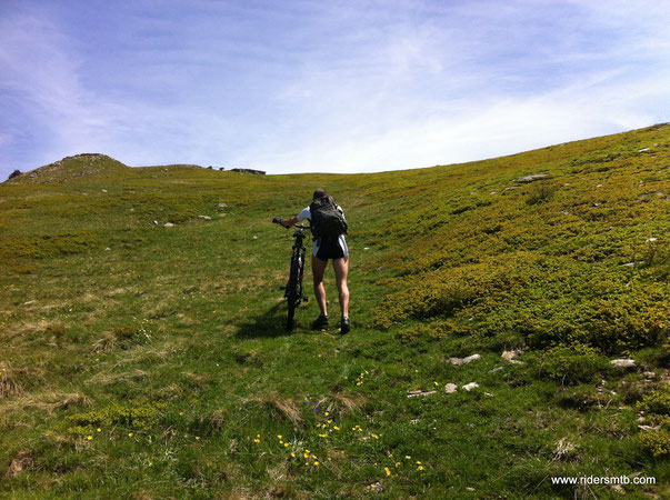 deviamo leggermente dall'itinerario per vedere il panorama dal colle della balma 