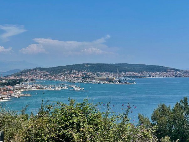 Dalmatinische Küste mit Blick Richtung Trogir 