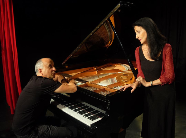 Natasha Bezriche et Sébastien Jaudon ( piano & arrangements )