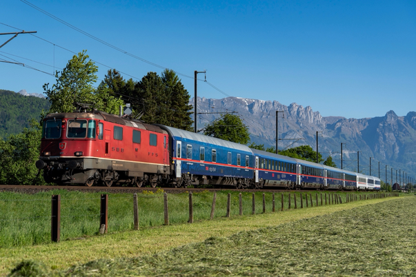 スイスの旧型機関車を撮る - 電車とバスの写真館