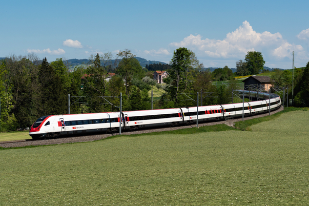 スイス国鉄 SBB FFS File:SBB CFF FFS Re 420 11108 SwissExpress (16298708928).jpg