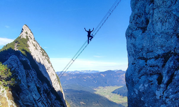 skyladder via ferrata with mountainguide, guided tour, Donnerkogel, Himmelsleiter, Gosau, Klettersteig, 