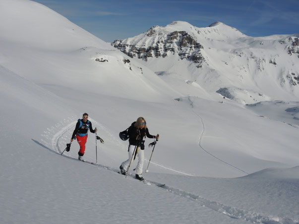 Geführte Skitour in Obertauern mit Bergführer, guided skitour in Obertauern with certified mountainguide, Lungau, Salzburg, Austria, beginner ski tour, ski touring cours, Skitourenkurs, Einsteiger Skitour mit Skiführer, skiguide, Lawinenkurs, avalanche