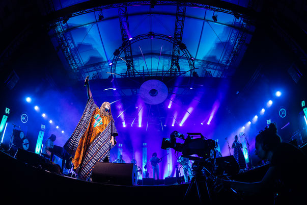 Tiken Ja Fakoli, chapiteau de Jazz in Marciac, jeudi 31 juillet 2025. Photographie : Laurent Sabathé.