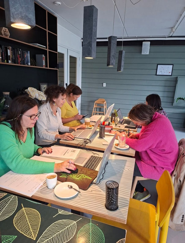 PowerVrouwen op Pad, oktober 2025, organisatie Lia van den Berg en Chantel van Eijsden voor het platform PowerVrouwen Nederland