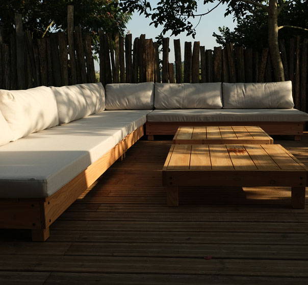 canapés lounge bois extérieur