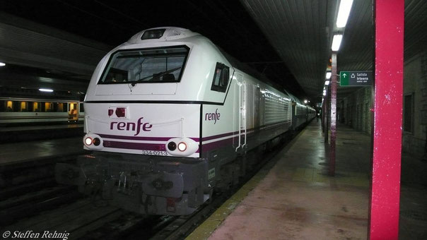 Der Süd Express (Surrex) kurz vor der Abfahrt in Irun