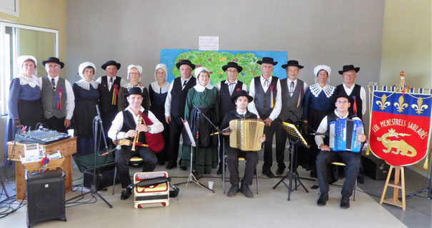 groupe folklorique en dordogne périgord  sarlat ménestrels musique traditionnelle cabrette accordéon vielle, diatonique, folklore occitan