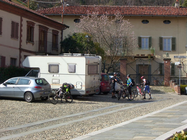 splendida gita con ottima compagnia.........molti stentano a capire il senso di questa passione/sport  ma non c'è problema ...l'importante e stare bene con se stessi e noi lo siamo....