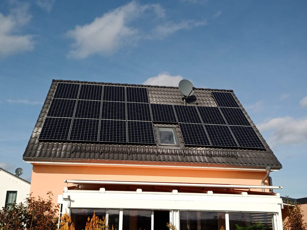 Dach PV-Anlage ©iKratos