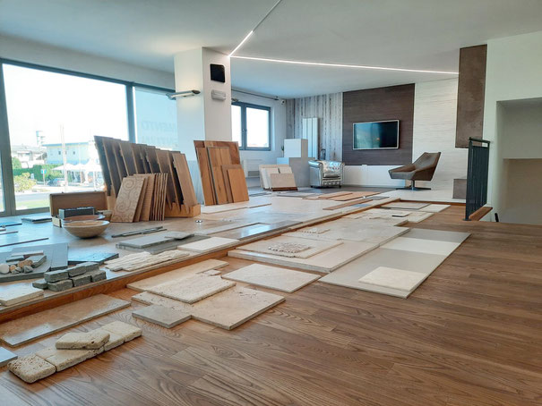 Showroom locale commerciale