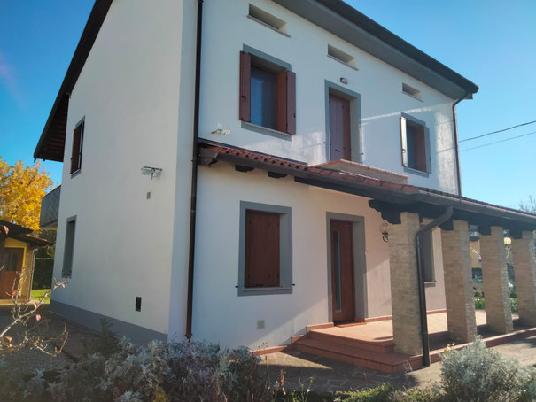 Immagine esterno villa bifamiliare Cussignacco