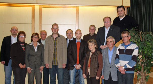 Von links: Dirk Hofmann, Marie Schelberg, Monika Sögtrop, Robert Amend, Stephan Herzberg, Bernd Siebert, Tom Haase, Kurt Kramer, Roswitha Stark, Stephan Noll, Rudi Hoffmann, Timo Maurer, Manfred Briel