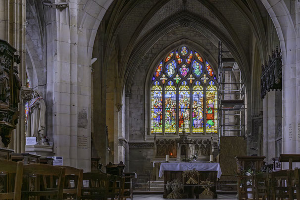 Bild: Chor mit Hauptaltar der Église Saint-Jacques in Le Tréport