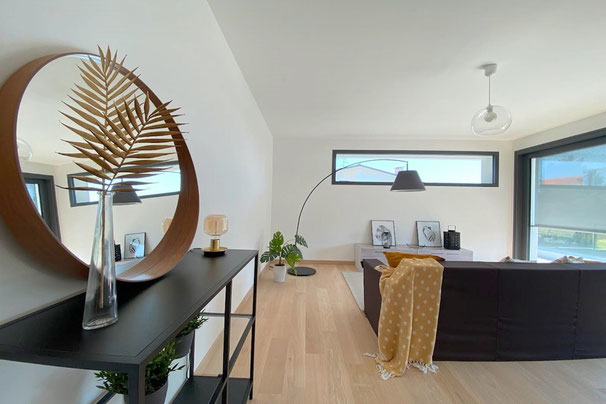 Immagine zona living tricamere Via Cimolais vic