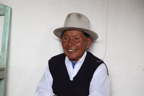 Don, a friendly old indigenious, who is one of the only ones left who still use the old machines which they used years ago.