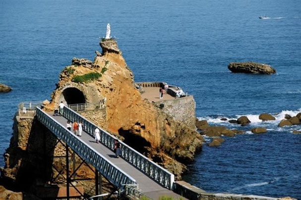 LE ROCHER DE LA VIERGE