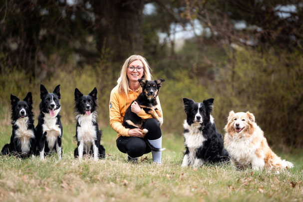 DOGAUDIT zert. Hundetrainerin, ACPD- T (Austrian Certified Professional Dog Trainer), Erziehungs- und Dipl. Verhaltensberaterin für Hunde, Trainingsspezialist Hund, Dipl. Tierenergetikerin, K9- BTT- Mantrailing, Hundefitnesscoach i.A.