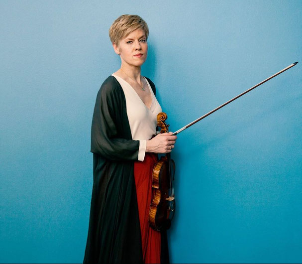 Isabelle Faust, die bereits schon mit dem Mozarteumorchester Salzburg aufgetreten ist, spielt bei der Mozart-Matinee 01 Mozarts Violinkonzert A-Dur. Foto: Felix Broede.