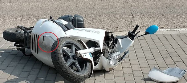 En València hay demasiadas personas incivilizadas que cometen acciones destructivas contra la propiedad privada como con las motos de alquiler.