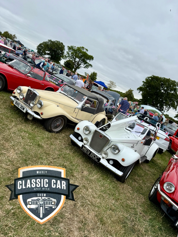 Voitures Spartan au Maxey Classic Car Show