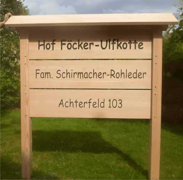 Hofschild mit Satteldach